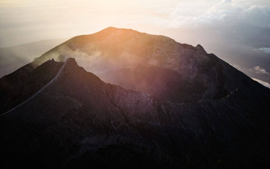 Вулкан Агунг 